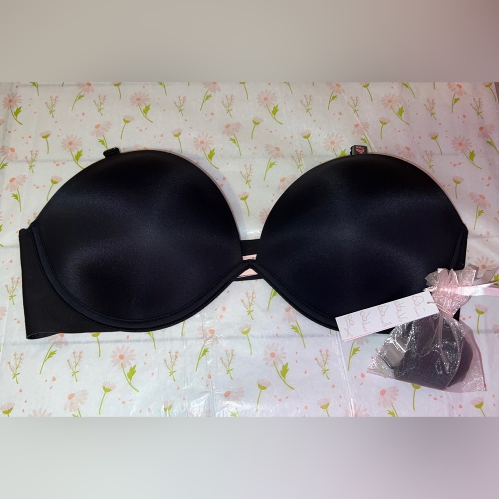COPY - Victoria Secret Bare Every-Way Strapless Bra